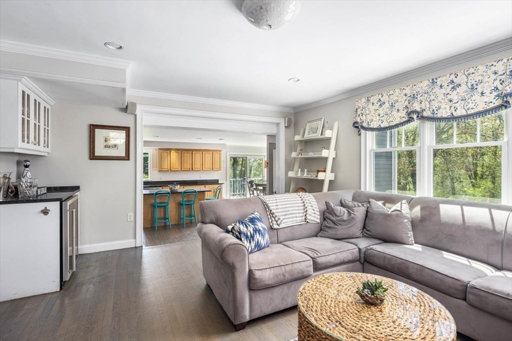 6 Smith Road Hingham, MA 02043 - Photo 14 of 37