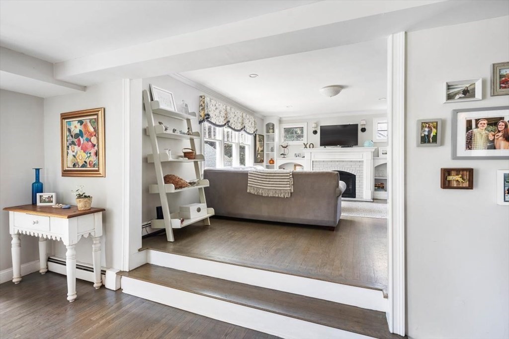 6 Smith Road Hingham, MA 02043 - Photo 15 of 37