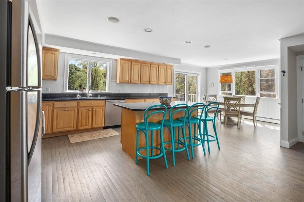 6 Smith Road Hingham, MA 02043 - Photo 18 of 37