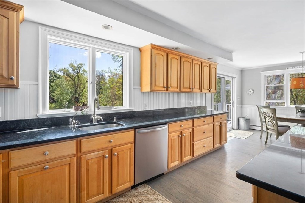 6 Smith Road Hingham, MA 02043 - Photo 19 of 37