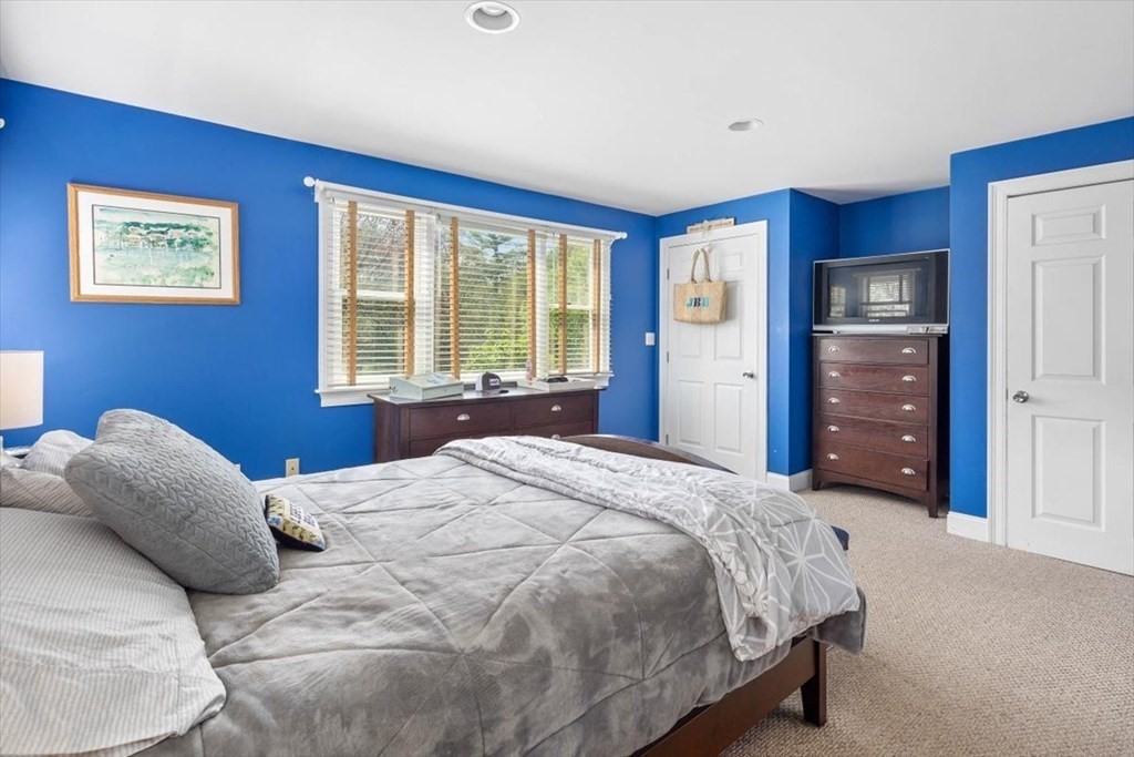 6 Smith Road Hingham, MA 02043 - Photo 22 of 37