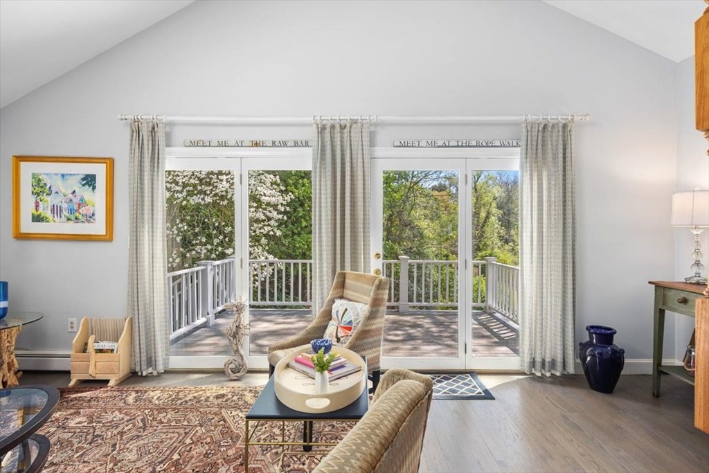 6 Smith Road Hingham, MA 02043 - Photo 7 of 37