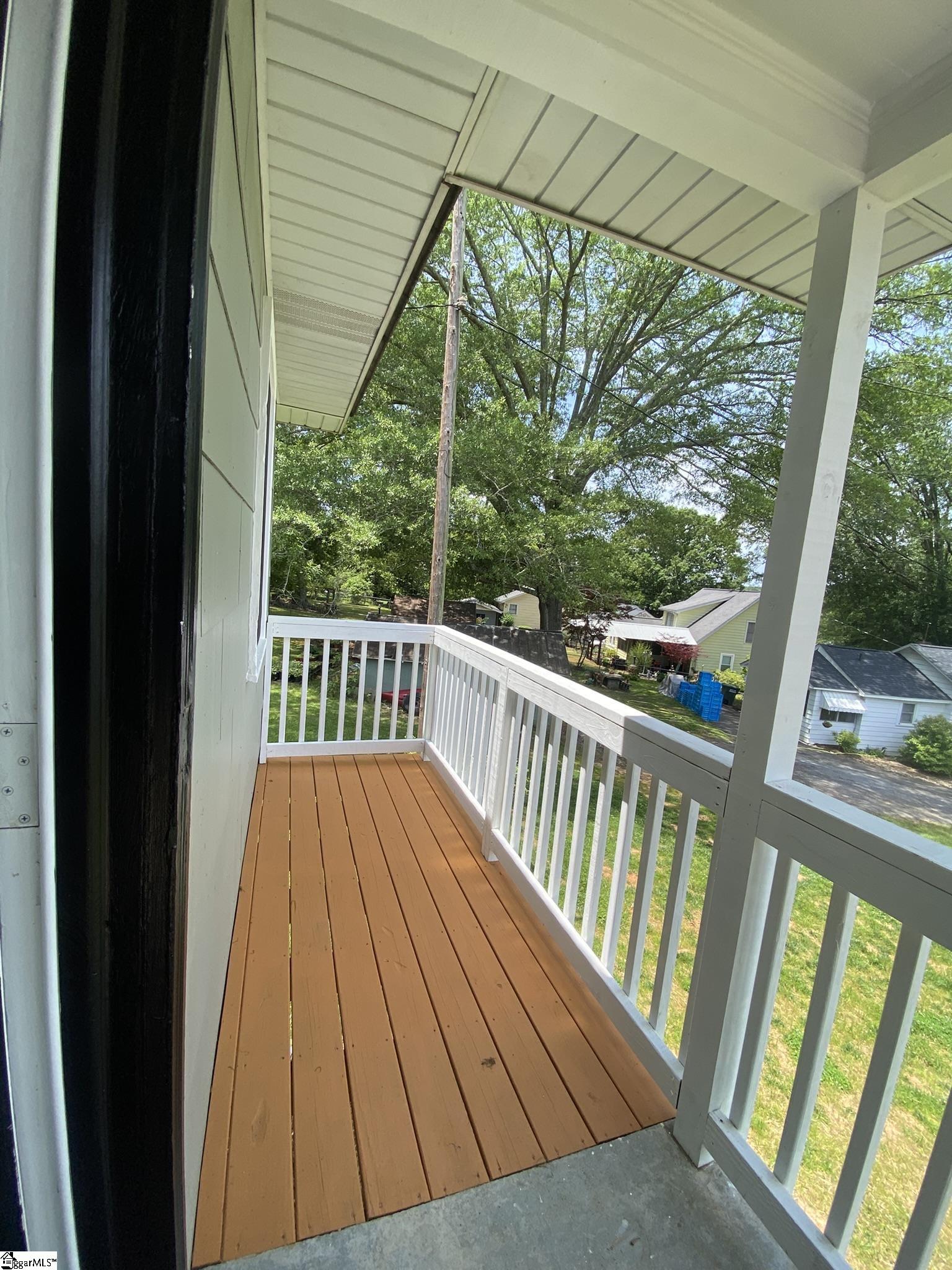 134 East Jones Avenue Pickens, SC 29671 - Photo 3 of 15