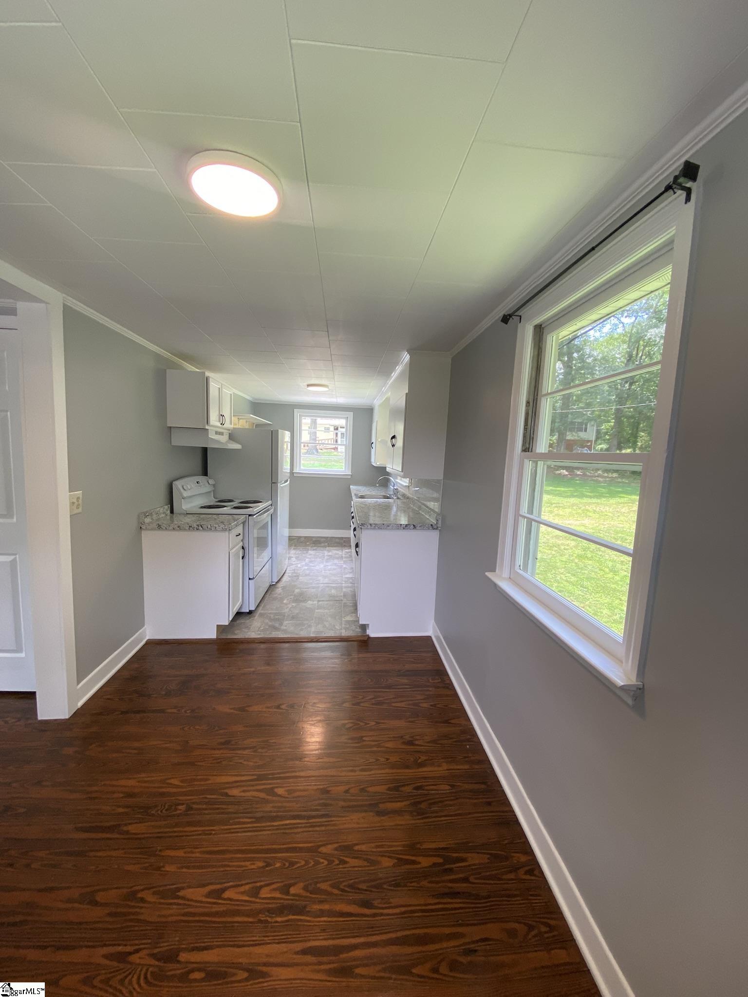 134 East Jones Avenue Pickens, SC 29671 - Photo 7 of 15