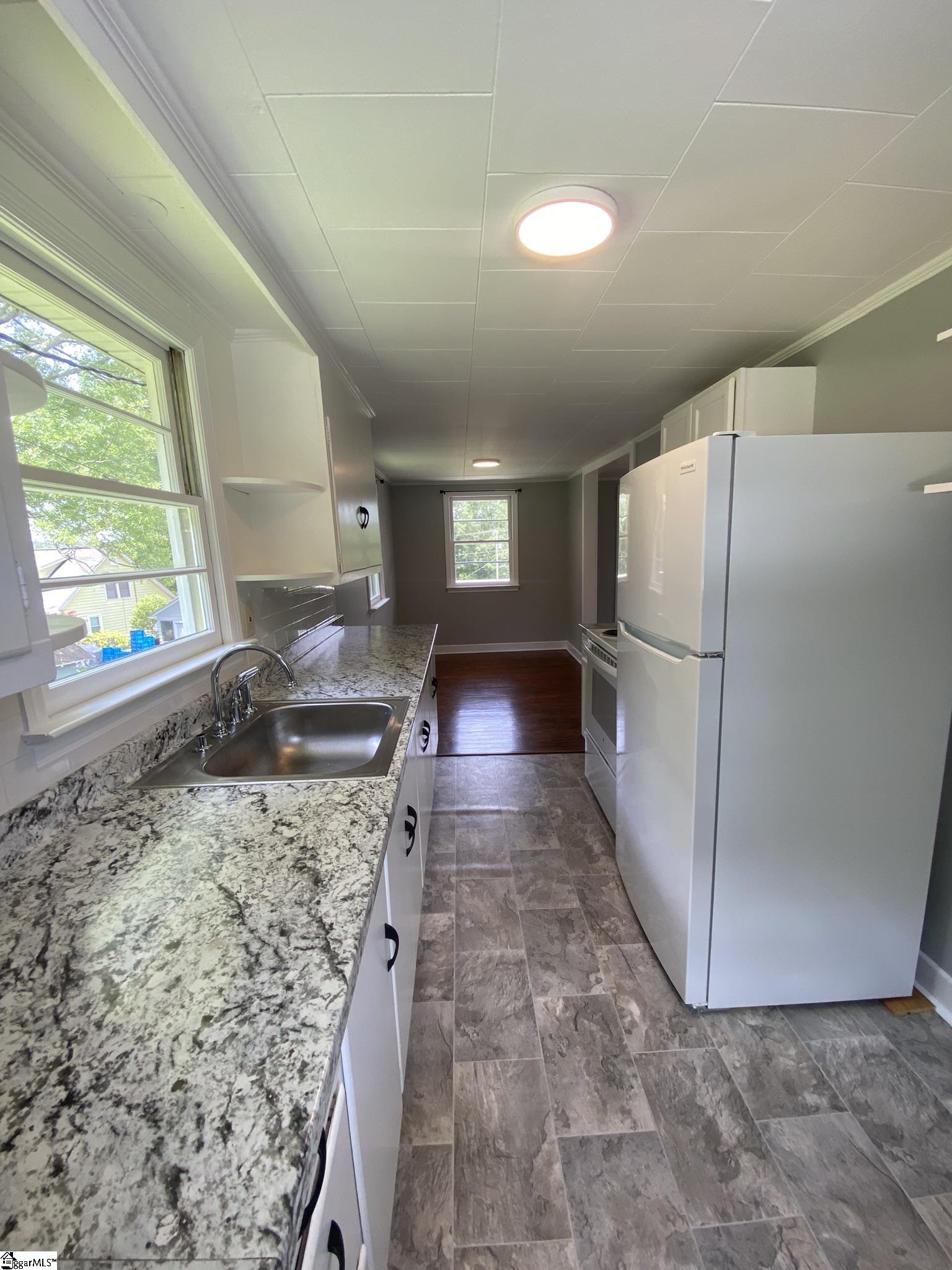 134 East Jones Avenue Pickens, SC 29671 - Photo 8 of 15