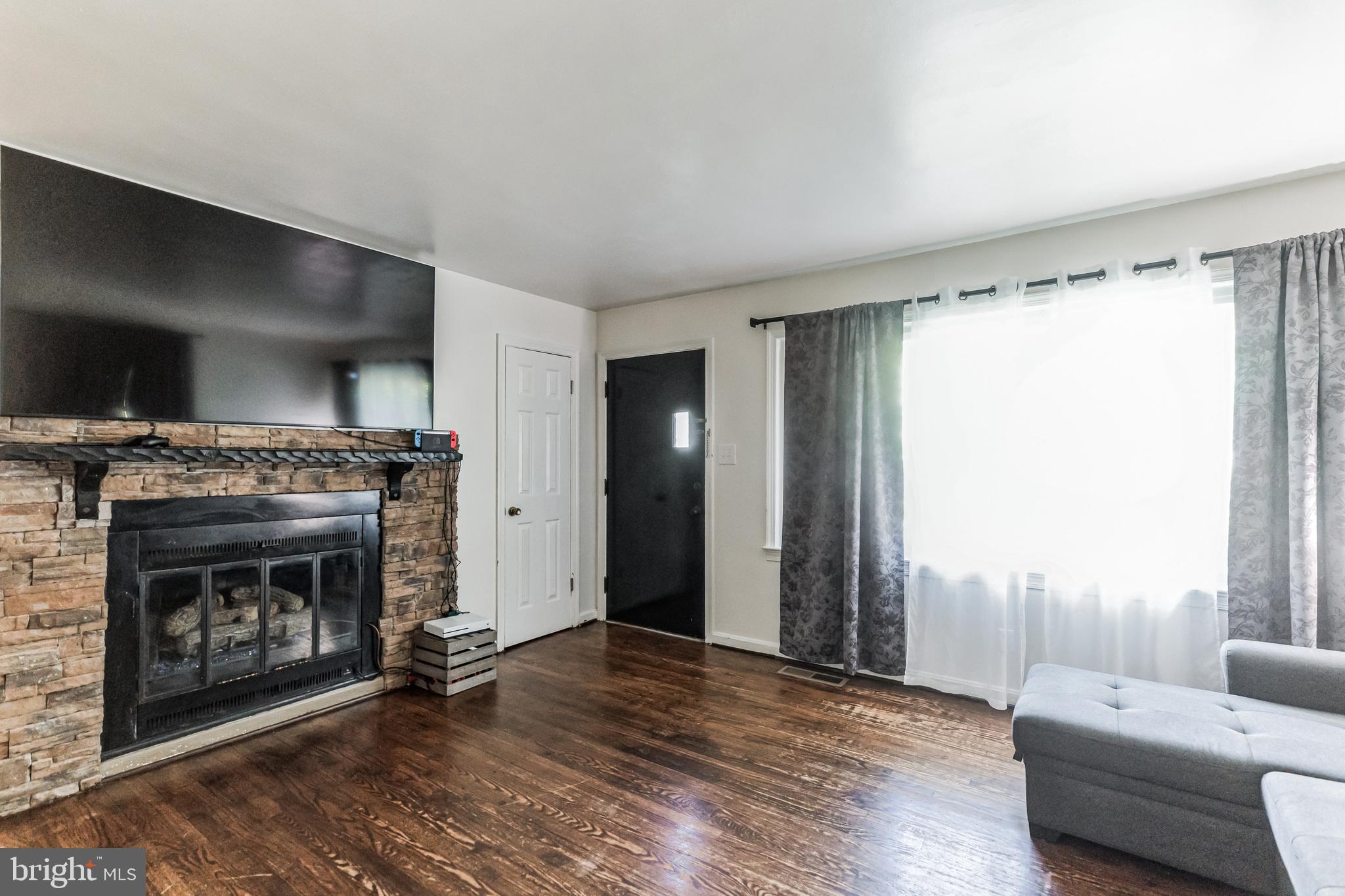 15 Pendleton Road Fredericksburg, VA 22405 - Photo 2 of 28