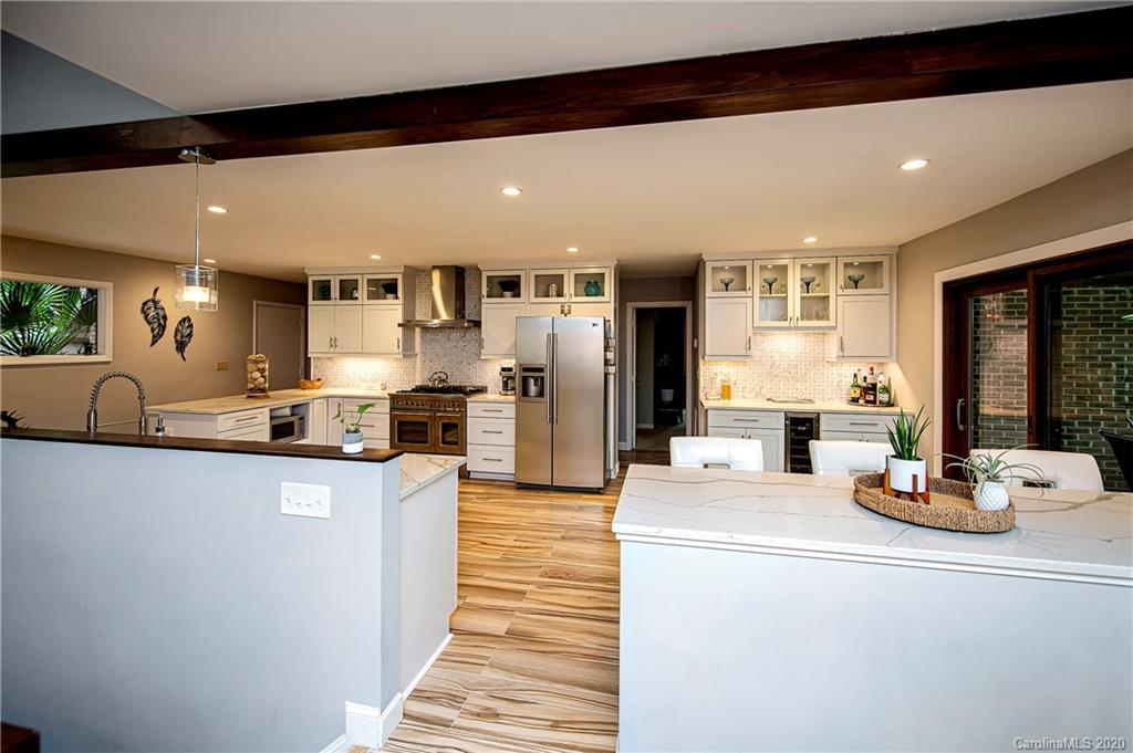 23 Commodore Point Road Lake Wylie, SC 29710 - Photo 12 of 48 Gallery Image 12