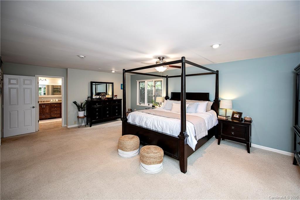 23 Commodore Point Road Lake Wylie, SC 29710 - Photo 18 of 48 Gallery Image 18