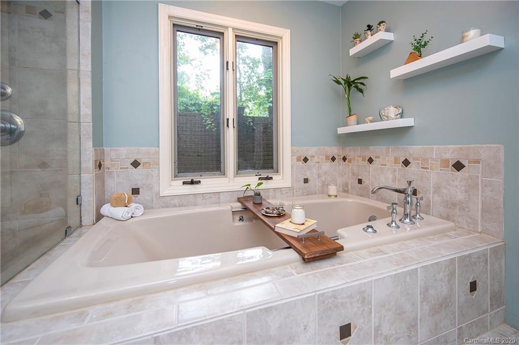 23 Commodore Point Road Lake Wylie, SC 29710 - Photo 21 of 48 Gallery Image 21