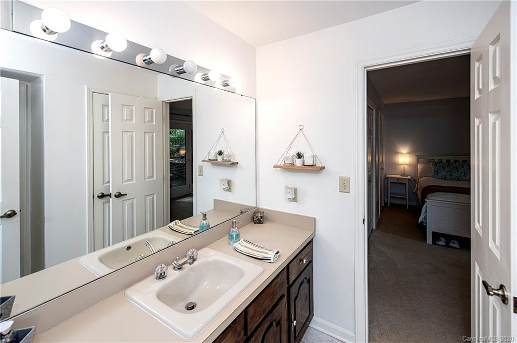 23 Commodore Point Road Lake Wylie, SC 29710 - Photo 32 of 48 Gallery Image 32
