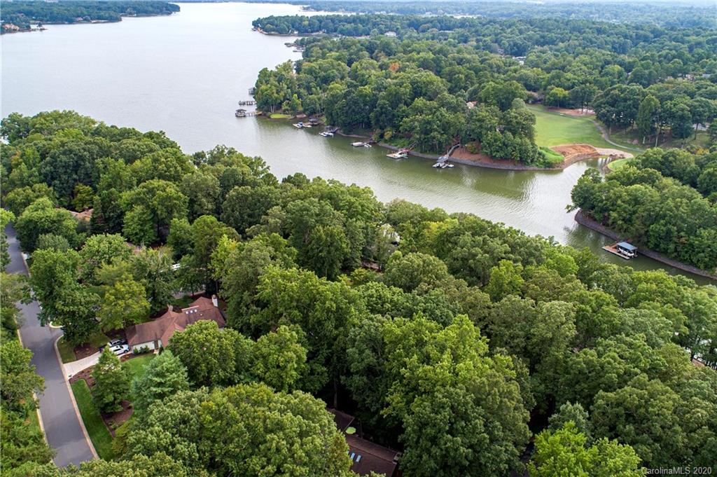 23 Commodore Point Road Lake Wylie, SC 29710 - Photo 39 of 48 Gallery Image 39