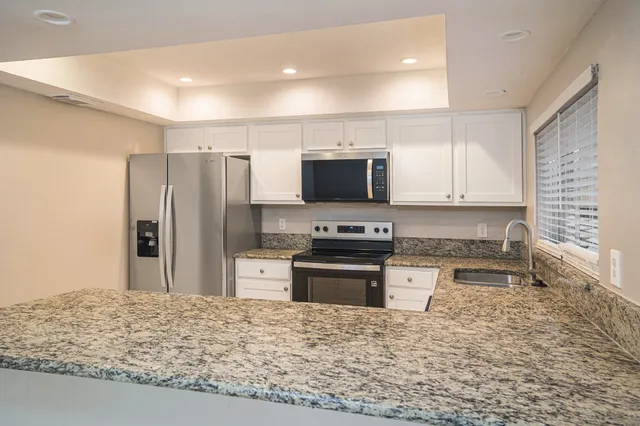 $340,000 | 17 Brookflower Road, Spring, TX 77380