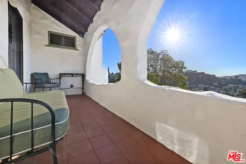 $1,400,000 | 1224 Oberlin Drive, Glendale, CA 91205