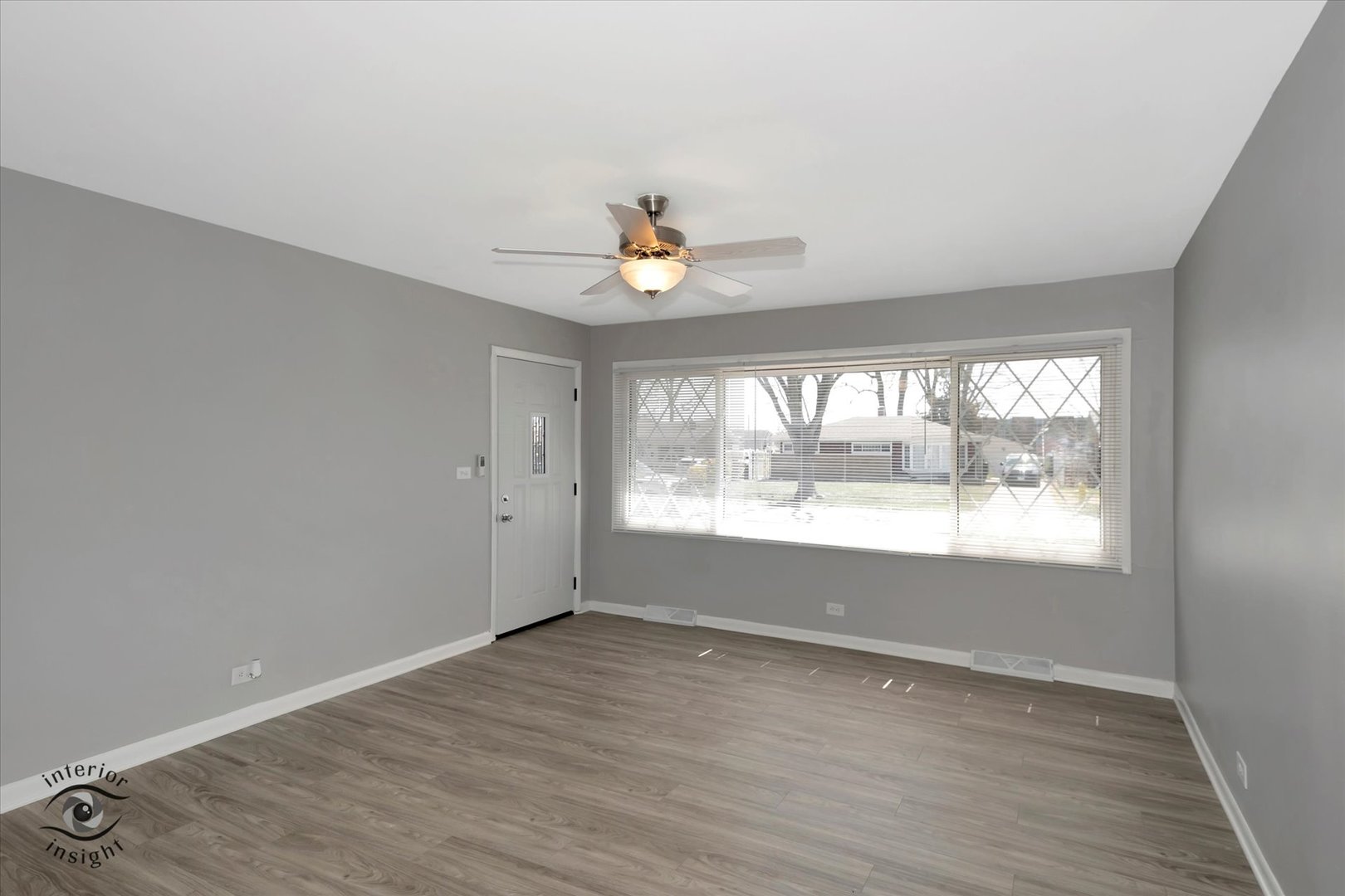 2906 Stafford Drive Markham, IL 60428 - Photo 3 of 25