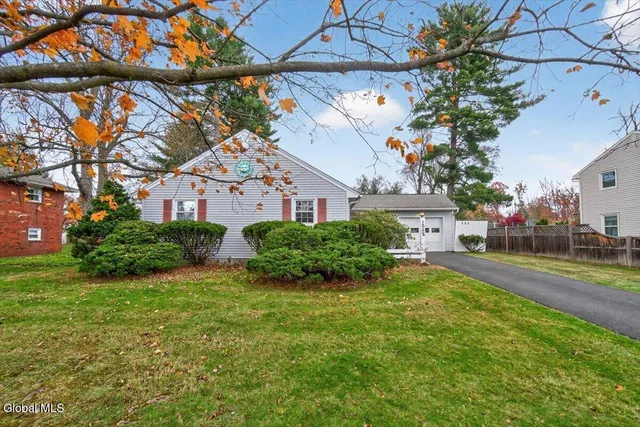 $395,000 | 532 Wayne Place, Bethlehem, NY 12054