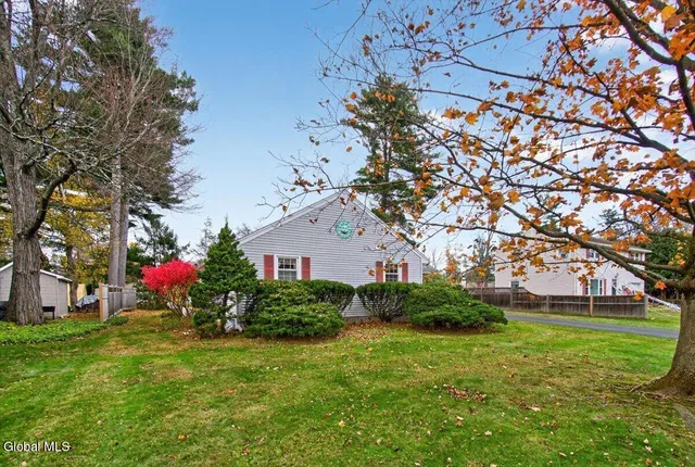 $395,000 | 532 Wayne Place, Bethlehem, NY 12054