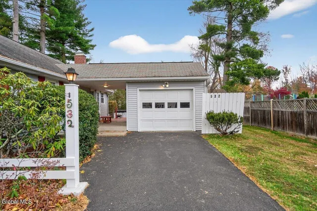 $395,000 | 532 Wayne Place, Bethlehem, NY 12054