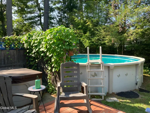 $395,000 | 532 Wayne Place, Bethlehem, NY 12054