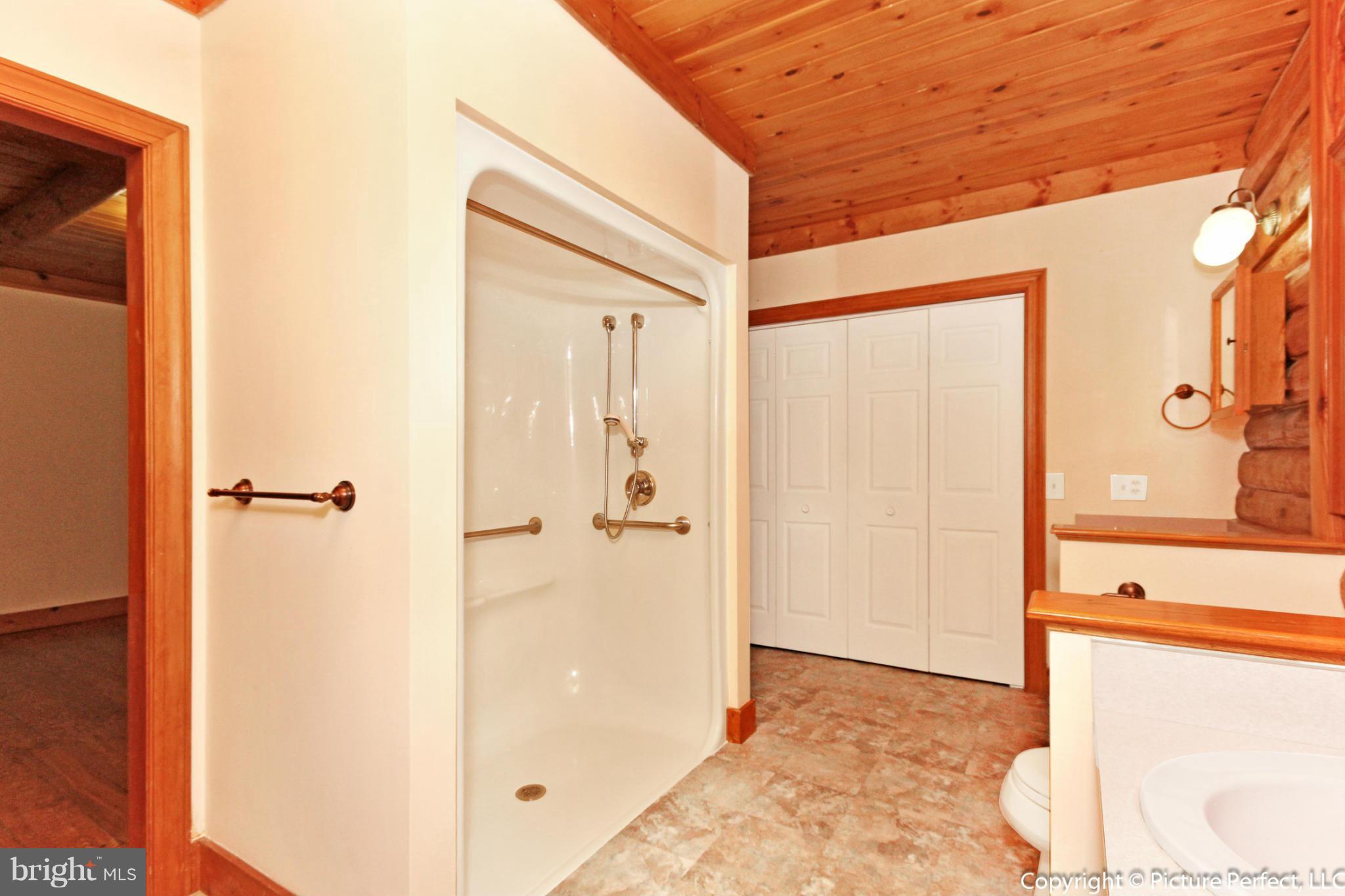 10845 Gambrill Park Road Frederick, MD 21702 - Photo 17 of 30 Bath (Master)