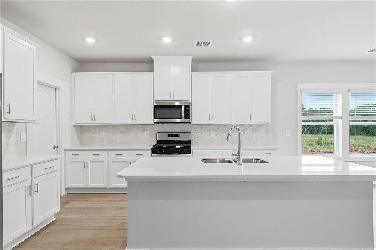 432 Ragland Avenue Greer, SC 29651 - Photo 10 of 38