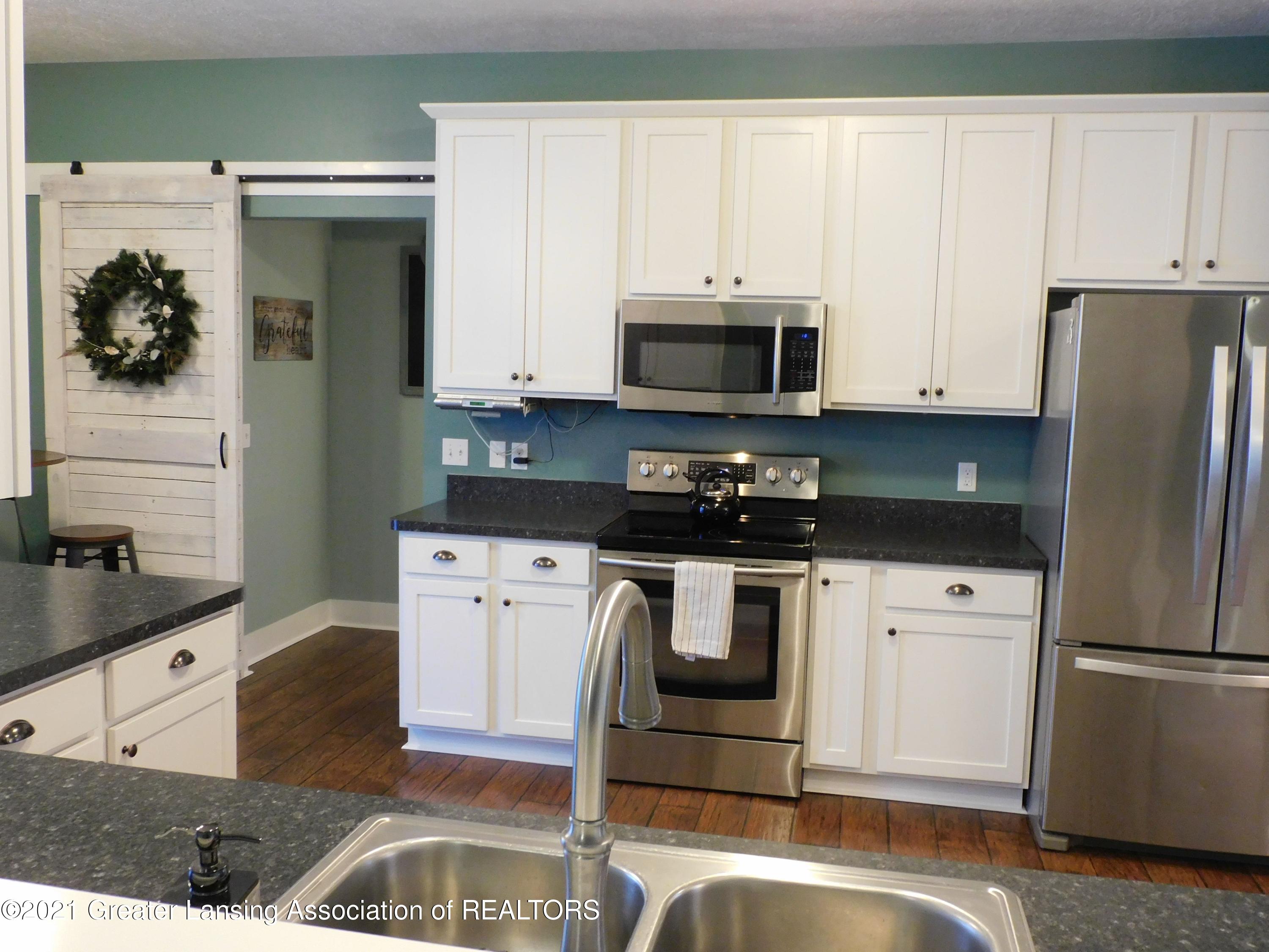 6150 South Dewitt Road St. Johns, MI 48879 - Photo 8 of 42 View from LR