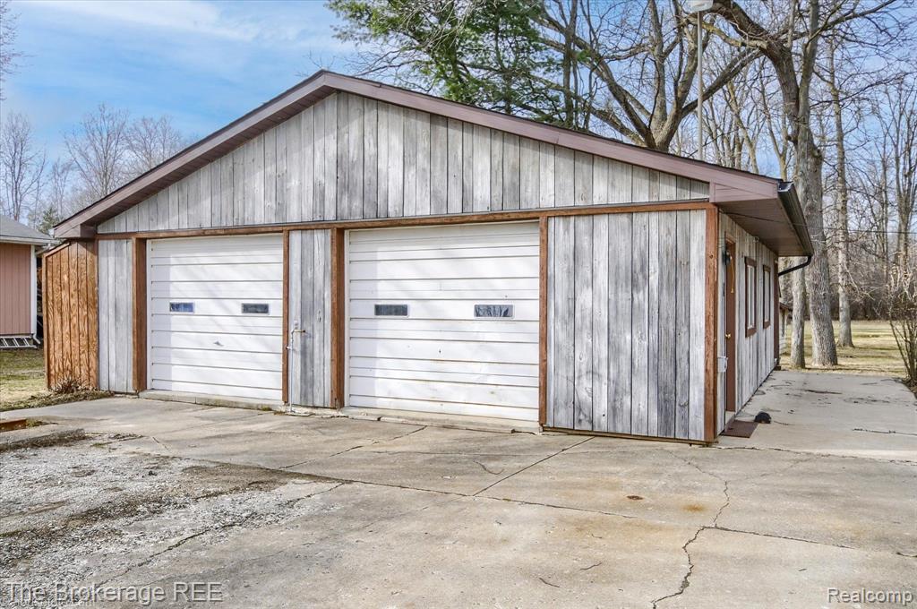 4052 Cook Road Swartz Creek, MI 48473 - Photo 32 of 37