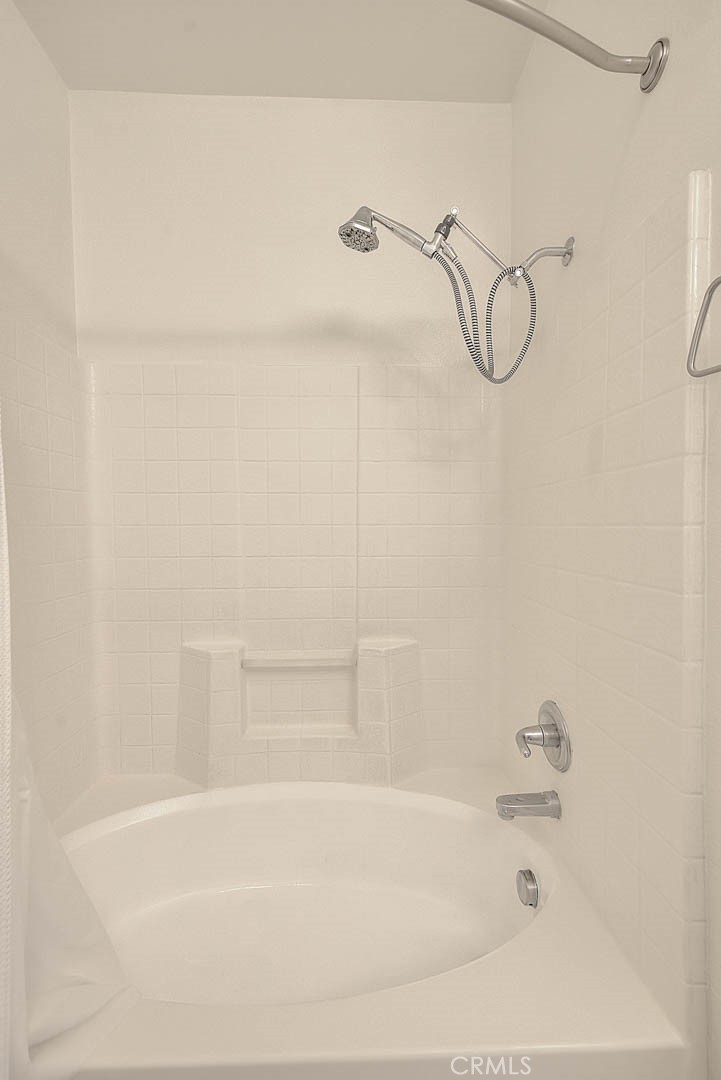 11450 Church Street, Unit 63 Rancho Cucamonga, CA 91730 - Photo 44 of 52 a bathroom with a bathtub