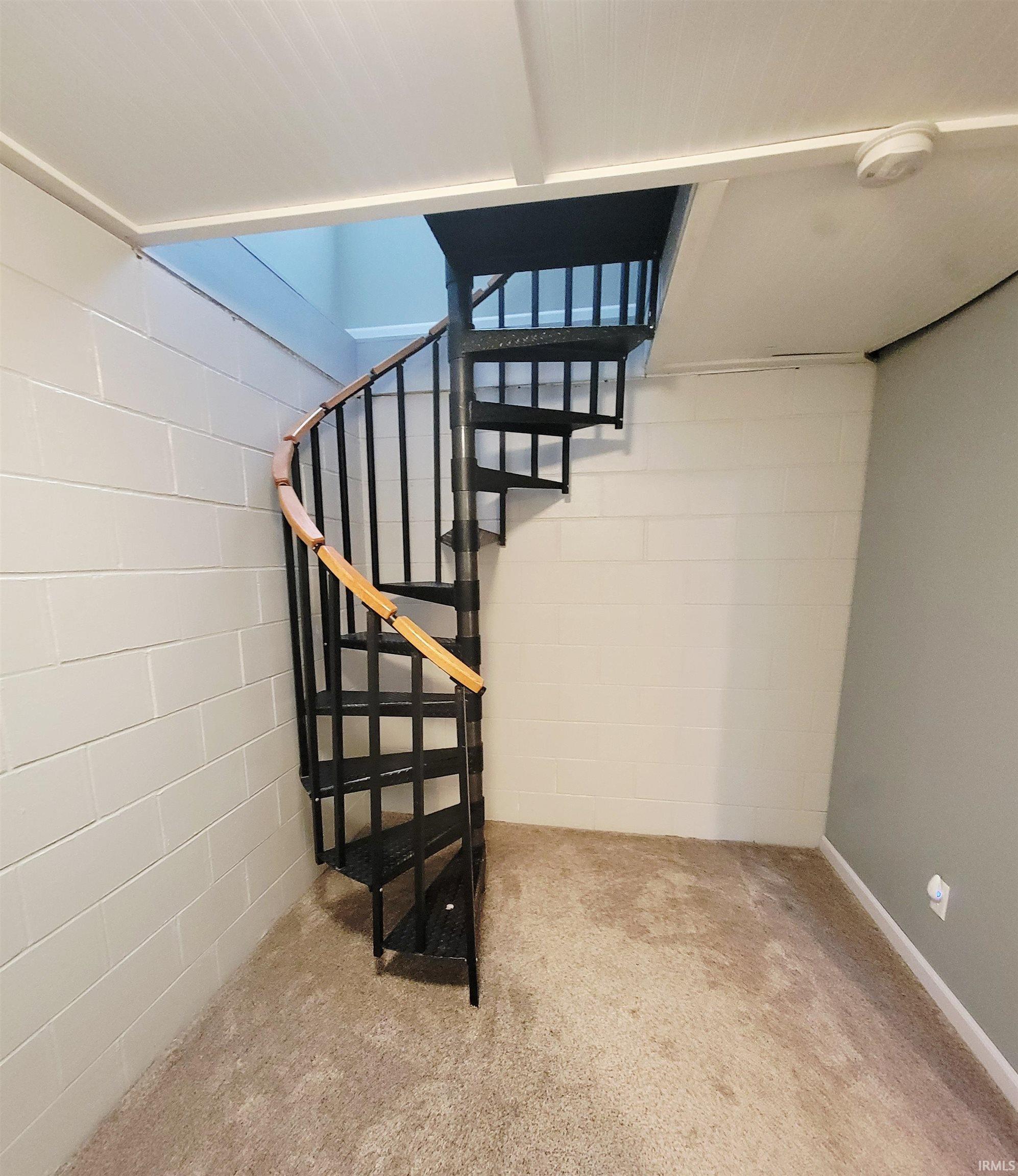 51585 East County Line Road Middlebury, IN 46540 - Photo 26 of 36 Gallery Image 26