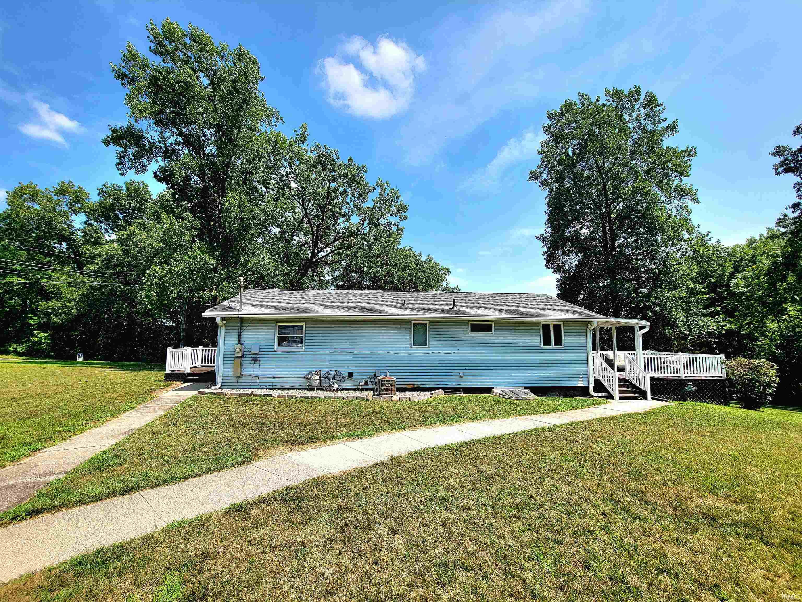 51585 East County Line Road Middlebury, IN 46540 - Photo 5 of 36 Gallery Image 5