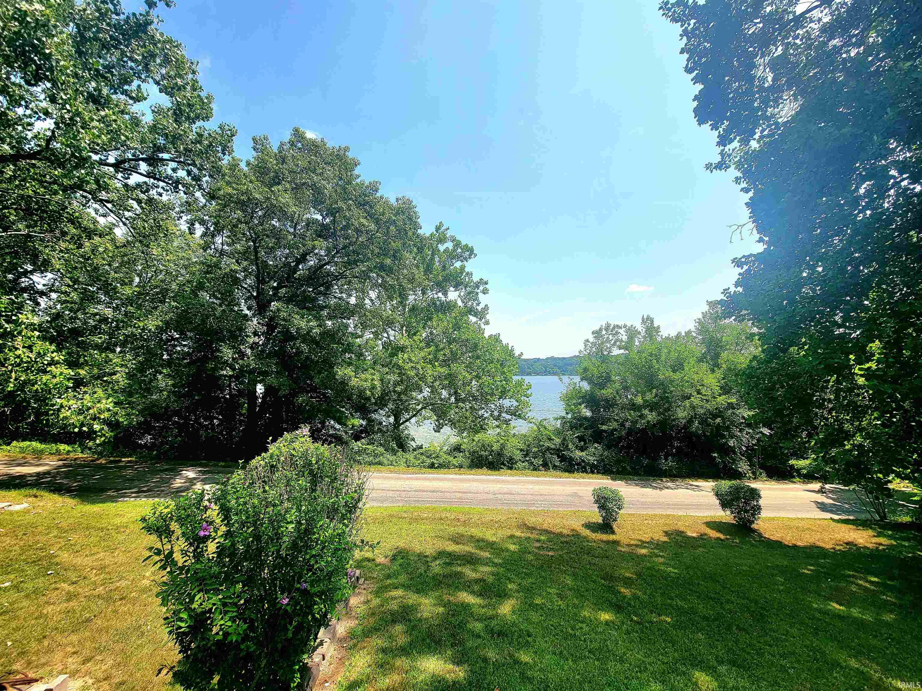 51585 East County Line Road Middlebury, IN 46540 - Photo 10 of 36 Gallery Image 10