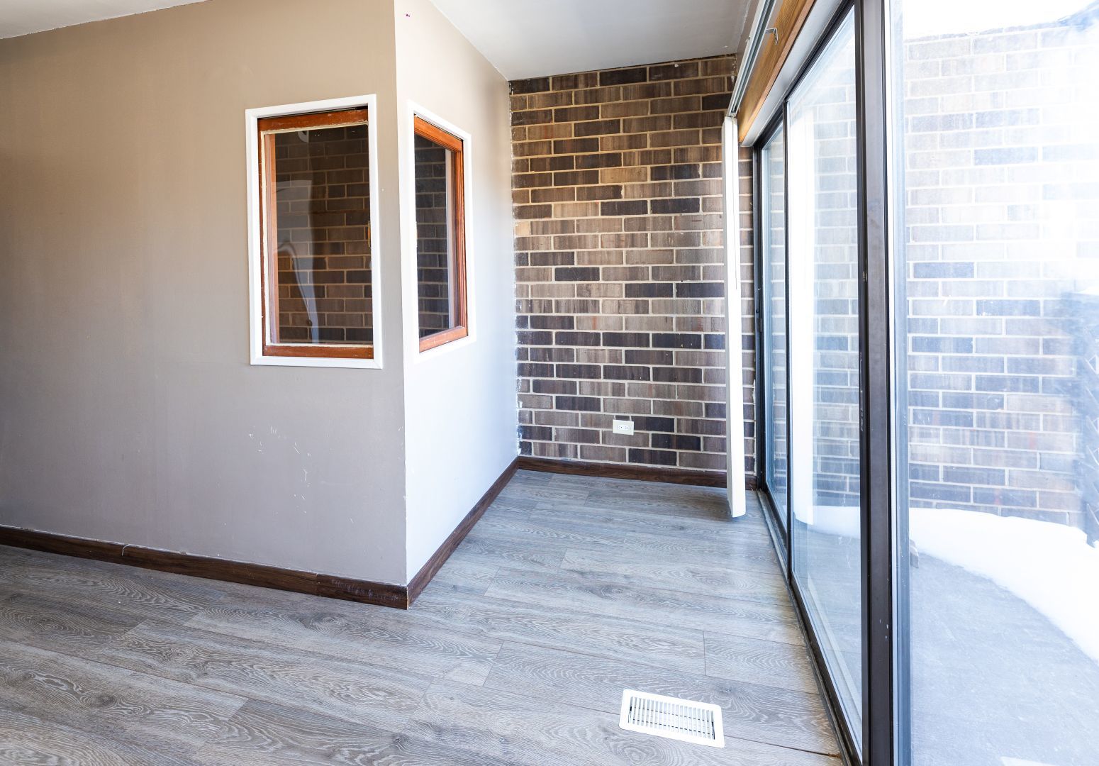 902 Kenneth Circle, Unit 6 Elgin, IL 60120 - Photo 9 of 24