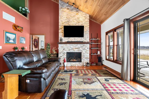 $675,000 | 2005 1/2 Street, Comstock, WI 54826