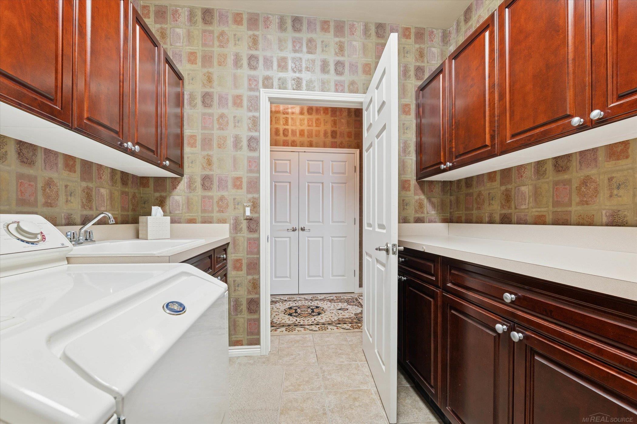 2794 Castlemartin Court Rochester, MI 48306 - Photo 34 of 60 50191740-39967c86-689f-4a61-adc8-5c4e611f8df4.JPG