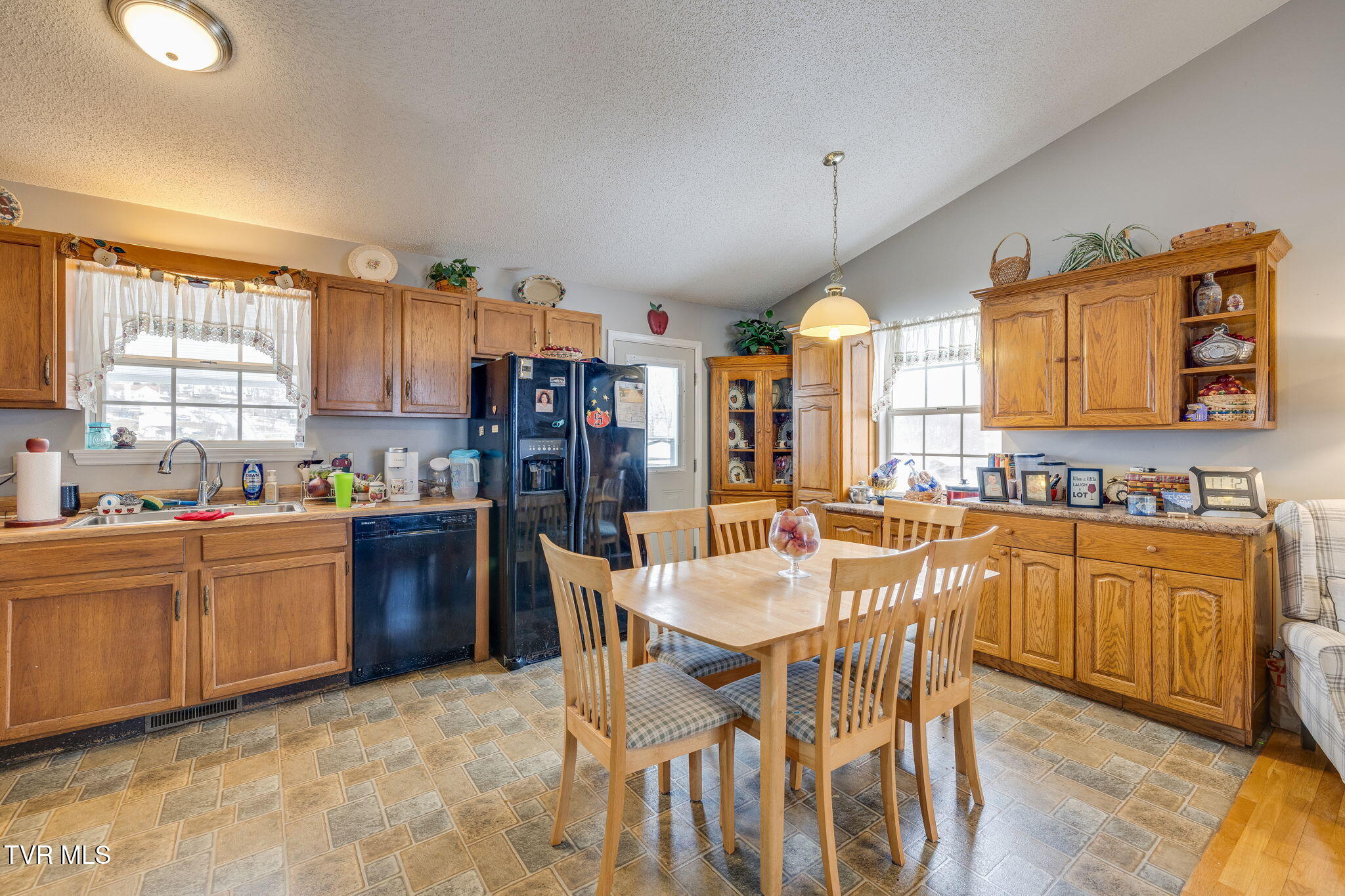 1065 Gray Station Road Gray, TN 37615 - Photo 10 of 30 010