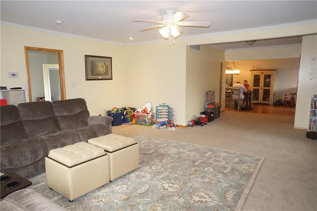 724 West Old Rte 422 Butler, PA 16001 - Photo 3 of 24