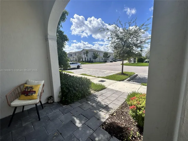 $2,400 | 1685 Southeast 27th Street, Unit 1685, Homestead, FL 33035