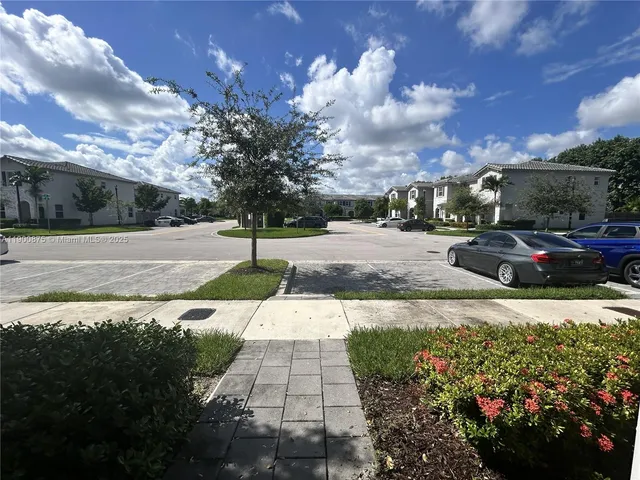 $2,400 | 1685 Southeast 27th Street, Unit 1685, Homestead, FL 33035
