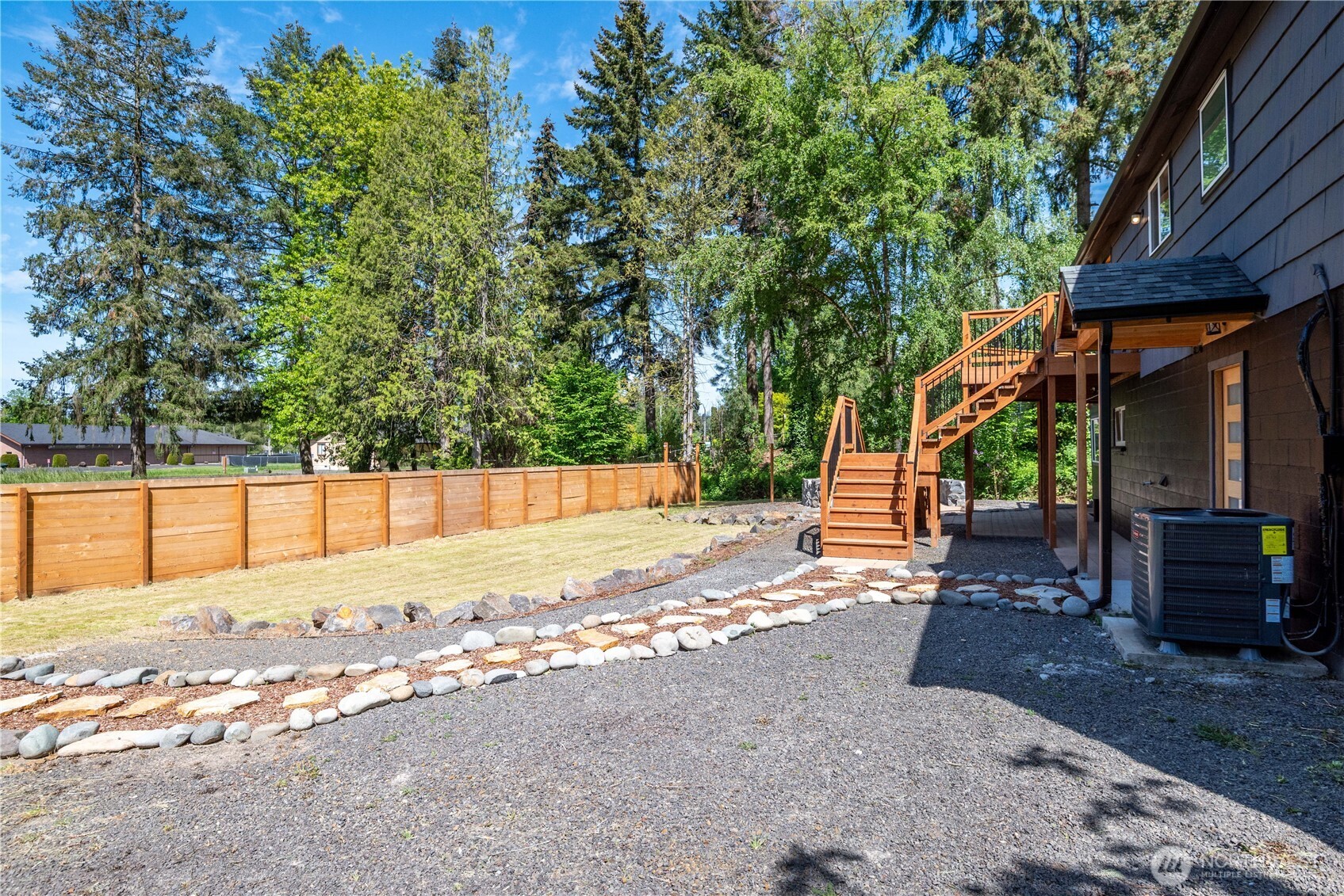 2903 Huntington Place Longview, WA 98632 - Photo 28 of 40 a view of a backyard with large tree