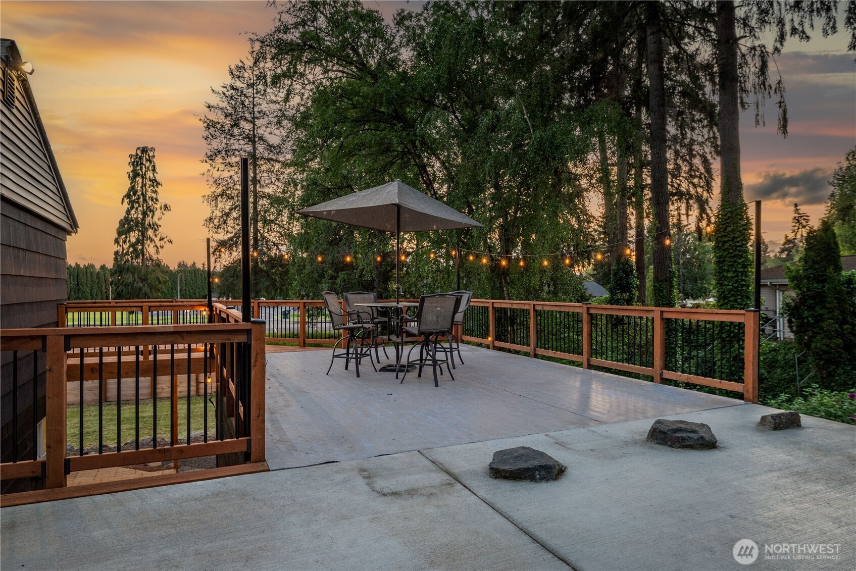 2903 Huntington Place Longview, WA 98632 - Photo 5 of 40 a view of outdoor space with seating area