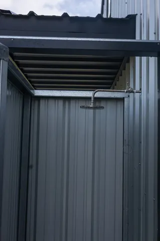 a black and white photo of a cabinet