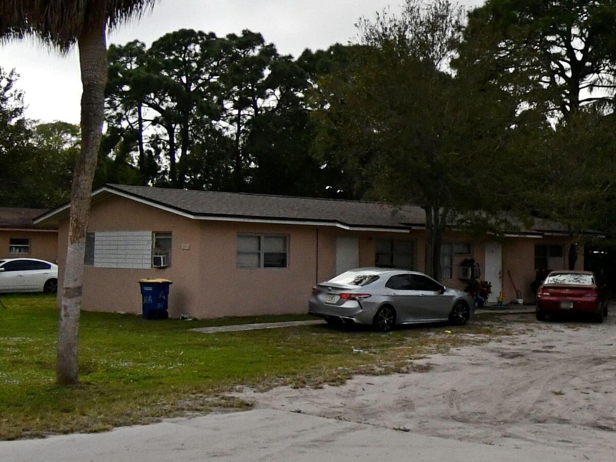 902 South 15th Street Fort Pierce, FL 34950 - Photo 6 of 8 22231_24427_1