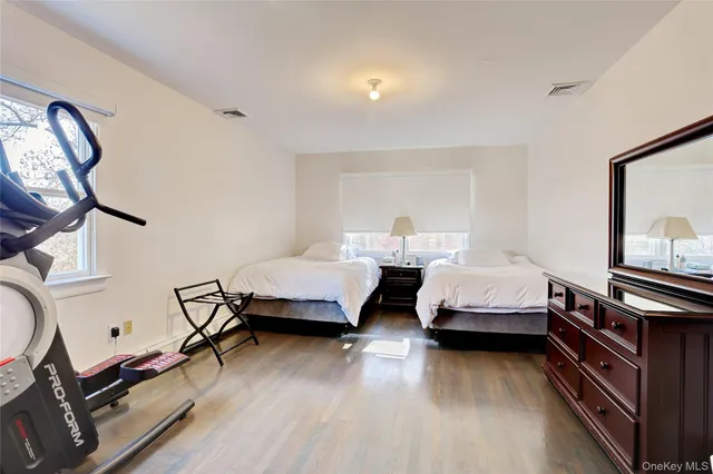 $1,275,000 | 7 Hawk Street, Chestnut Ridge, NY 10977