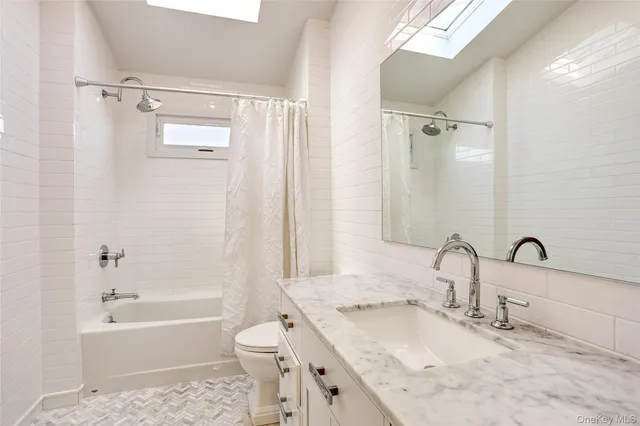 $1,275,000 | 7 Hawk Street, Chestnut Ridge, NY 10977