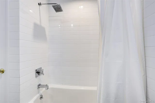 $1,275,000 | 7 Hawk Street, Chestnut Ridge, NY 10977