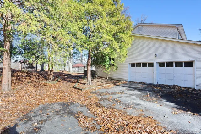 $1,275,000 | 7 Hawk Street, Chestnut Ridge, NY 10977