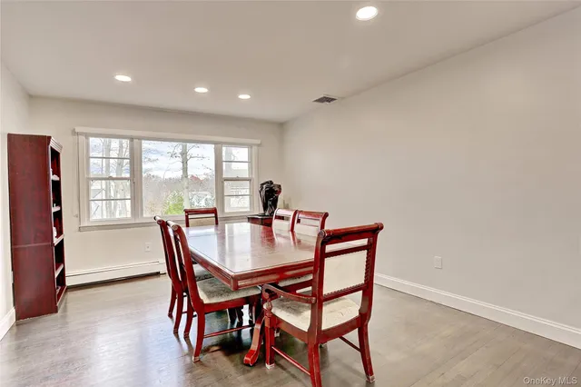 $1,275,000 | 7 Hawk Street, Chestnut Ridge, NY 10977