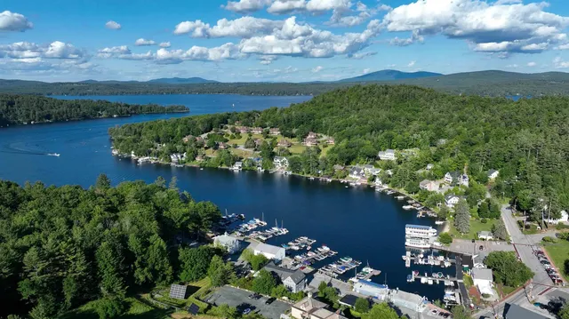$1,950,000 | 253 Lake Avenue, Sunapee, NH 03782