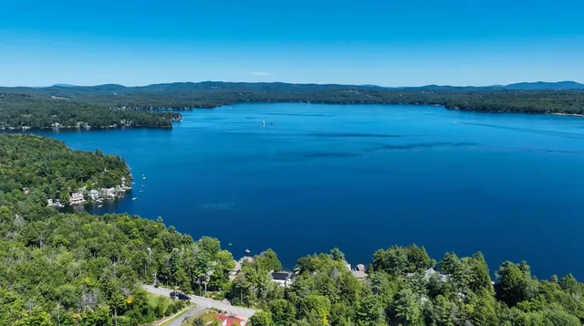 $1,950,000 | 253 Lake Avenue, Sunapee, NH 03782