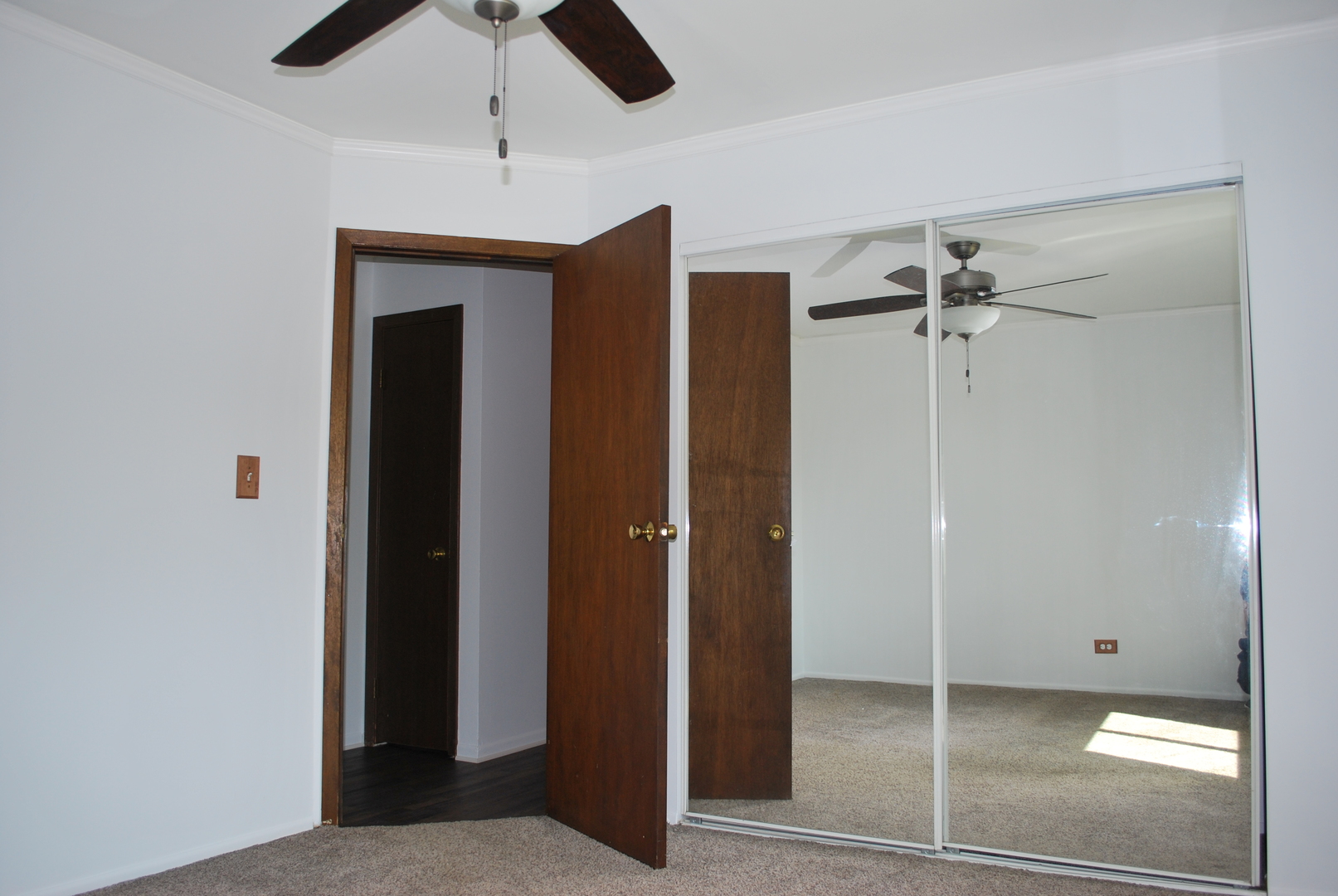 571 White Birch Road Lindenhurst, IL 60046 - Photo 13 of 19 Gallery Image 13
