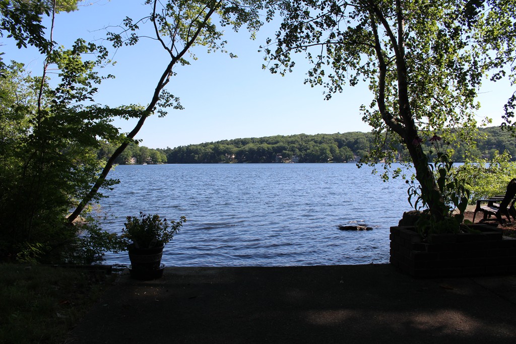 41 Oakhurst Road Hopkinton, MA 01748 - Photo 3 of 29 Gallery Image 3